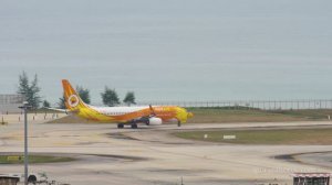 Боинг 737 авиакомпании NOK Air на рулении перед вылетом из аэропорта Пхукет.