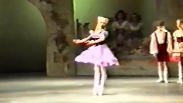 Perm Ballet School - Coppelia dance of doll смотреть онлайн