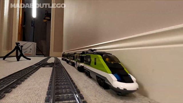 LEGO TRAINS HORIZON EXPRESS 10233. смотреть онлайн