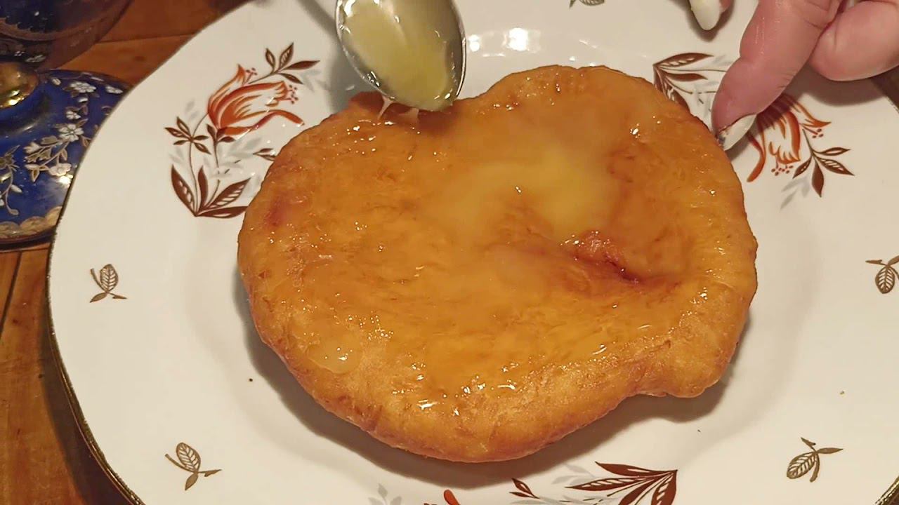 Тыквенные лепёшки с мёдом и чай с лепестками роз смотреть онлайн