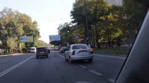 Большой Перекресток: Поворот Налево, Полоса для Движения по Стрелке, Трамвай, Разворот.