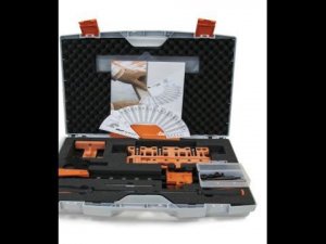 Чемодан с шаблонами Blum для сборщиков мебели.