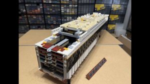 Let's (un)Build: LEGO Titanic (10294)