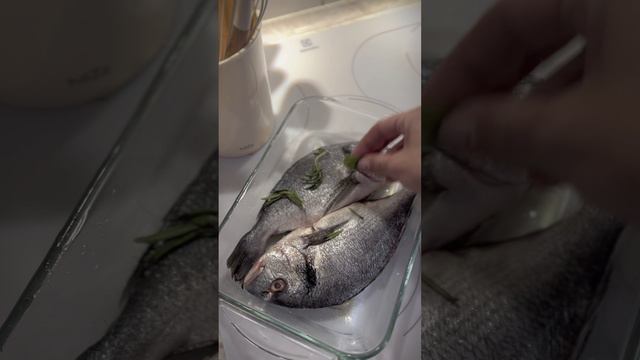 Дорада в духовке с травами и лимоном🐟🍋🌱