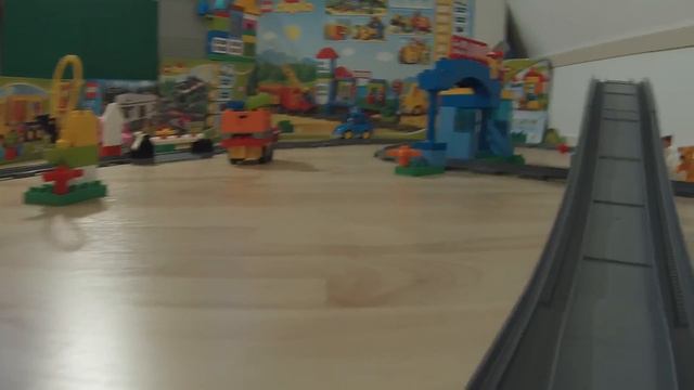 LEGO DUPLO Deluxe Train Set 10508 смотреть онлайн