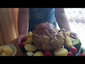Запекаем курицу целиком в духовке