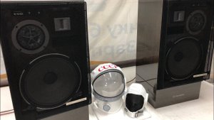 Pioneer S-955 и шлем Ю. А. Гагарина