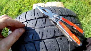 Заделываем прокол в колесе ремкомплектом