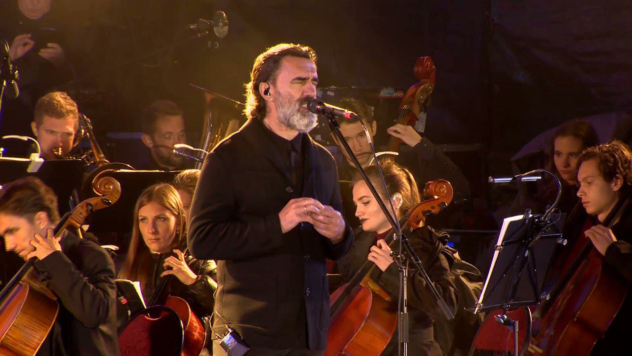 В. Бутусов и оркестр Ленинградской области - "Я хочу быть с тобой" смотреть онлайн