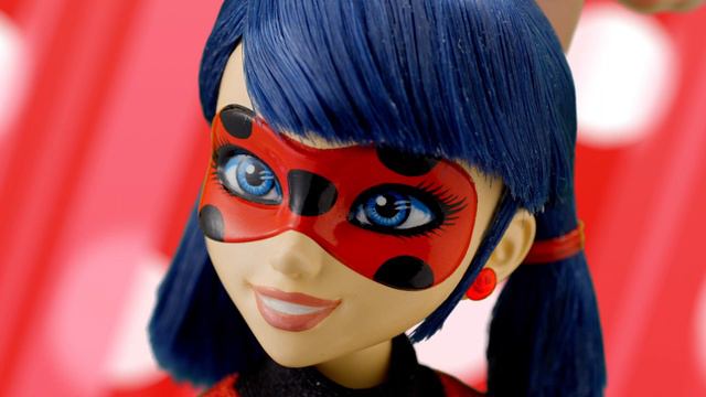 Miraculous Talk n Sparkle Ladybug Commercial смотреть онлайн