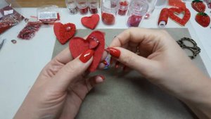 Мастер класс  вышиваем БРОШЬ Сердце на бархате для начинающих