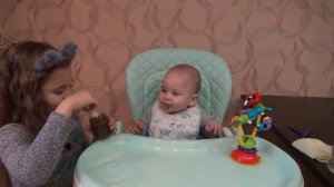 София и Богдан играют София хочет стать Няней Весёлые истории для детей