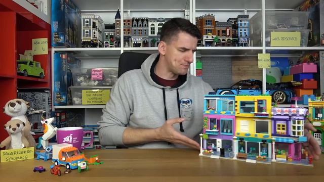 Friends zieht locker an City vorbei, trotz der Figuren: LEGO® 41704 Wohnblock смотреть онлайн