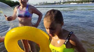 Ксюша и Ирэна купаются - 11.07.2024