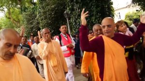 Харинама в Сантьяго-де-Компостела/Harinama with Radhanath Swami in Santiago de Compostela 08/23/201