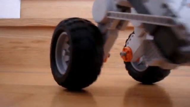 LEGO Mindstorms NXT 2.0 Crazy Stair Walker.avi смотреть онлайн