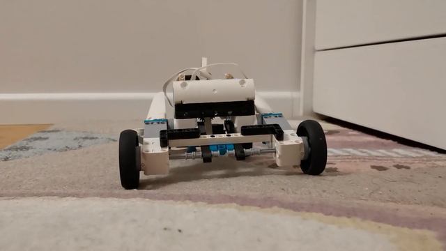 Self leveling rover using PID. Made from Lego Mindstorms 51515 Robot Inventor Set