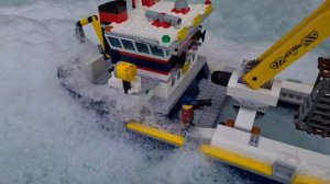 LEGO SHIP VS BIG WAVES !!!