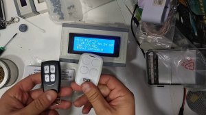 Оборудование для радиопультов 433мгц. ПДУ-Анализатор_ 433,92 МГц LCD USB