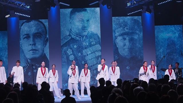Эстрадный хор "Весёлая компания" - Русские маяки