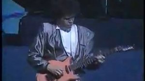 Robert Palmer - Addicted To Love (Live)