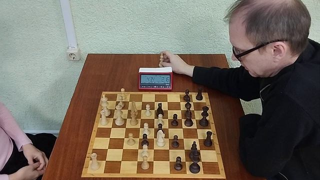 Сухарева Евгения (2118) - Третьяков Алексей (1500) 2 тур смотреть онлайн