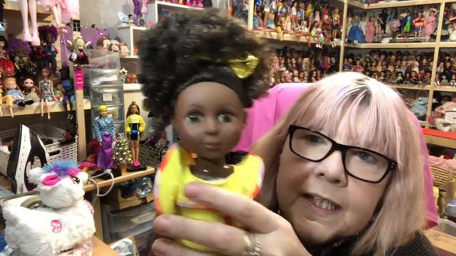 GLITTER GIRL NELLY UNBOXING ADULT COLLECTOR смотреть онлайн