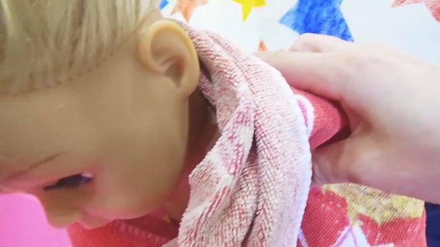 Ксюша как Мама для Куклы Baby Born Видео для Девочек смотреть онлайн