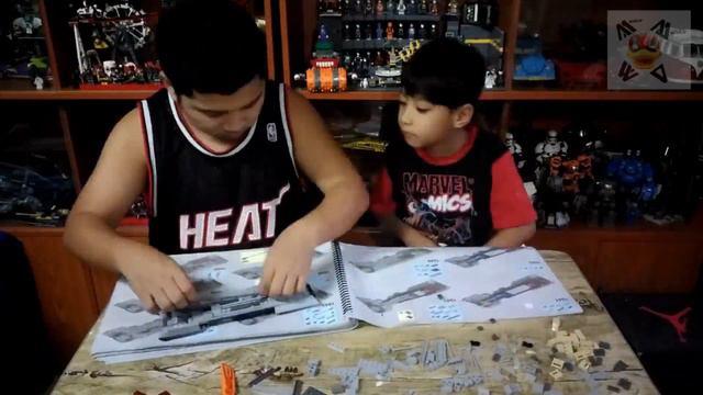 LEGO Millennium Falcon UCS | Time Lapse | Toys Collect-Ed смотреть онлайн