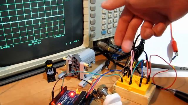 Arduino Controlling LEGO Power Functions Servo Motor