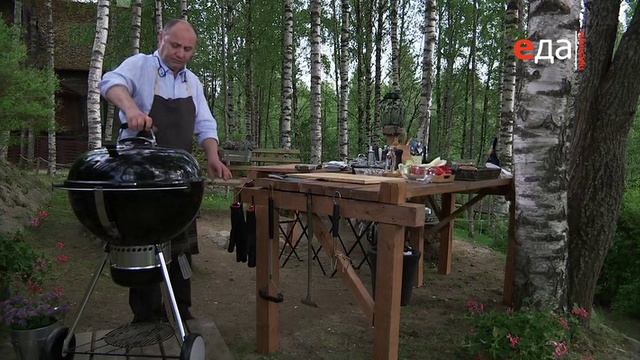 19.Курица, запечённая целиком с овощами.