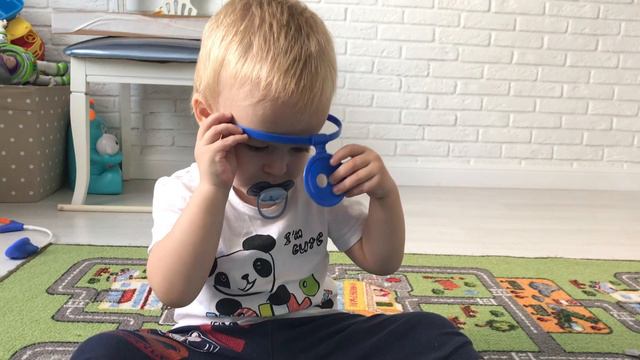 Малыш Саша Заболел смотреть онлайн