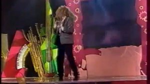 Гоген Солнцев поет в школе