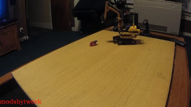 LEGO 8047 Compact Excavator смотреть онлайн