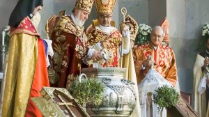 Армения отмечает Праздник мироварения. Католикос Гарегин II совершил Таинство освящения миро