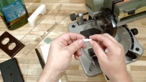 Test: Proxxon KGS 80 vs Plastic!