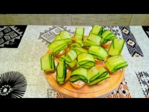 Вкусная закуска  из тарталеток  с творожным сыром и огурцом простой рецепт