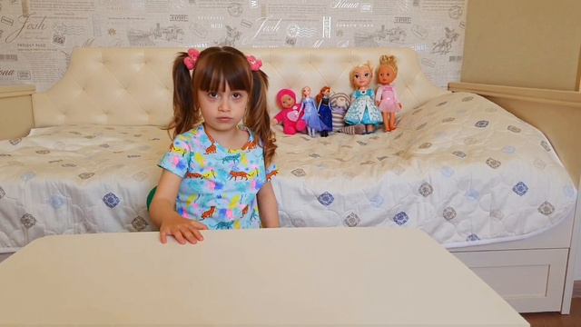 Артур и Лаура устроили ВЕСЁЛУЮ распаковку НОВИНОК Дрон БАБОЧКА и ПЛАНШЕТ. Для Детей kids children смотреть онлайн