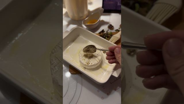 Запеченый камамбер - прекрасная закуска для вечера пятницы 🥂🍮