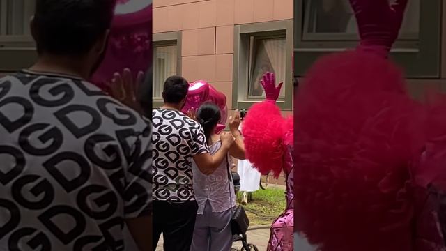 Яркая выписка из роддома с артистами GO SHOW! Заказать 8(977)777-28-84