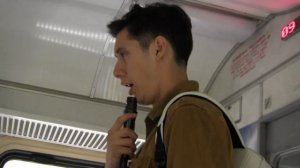 Скажите девушки подружке вашей... в электричке