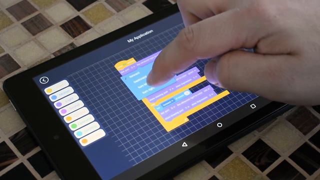 STEAM TOY REVIEW: RoboBloq Qoopers 6-in-1 Robotics Kit смотреть онлайн