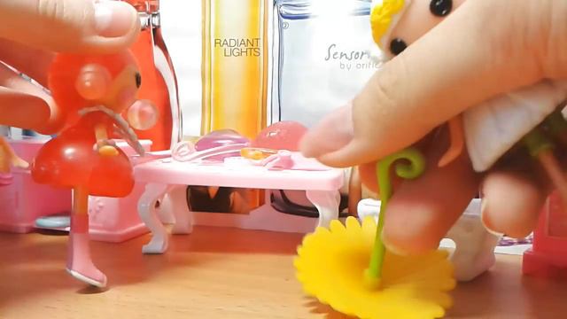 Куклы Лалалупси | ИДЁМ ЗА ПОКУПКАМИ - Шоппинг Lalaloopsy Go shopping смотреть онлайн