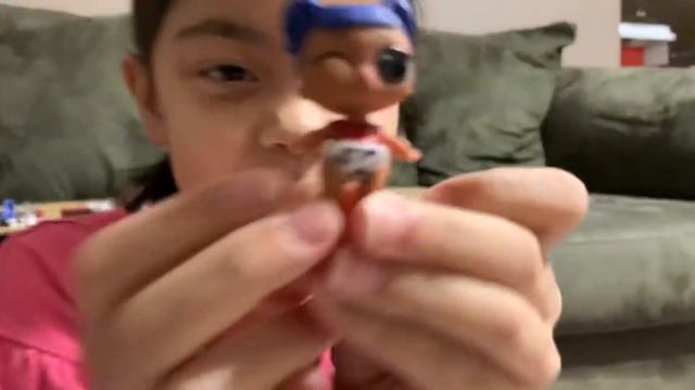 Unboxing 70+ LOL Amazing Surprise смотреть онлайн