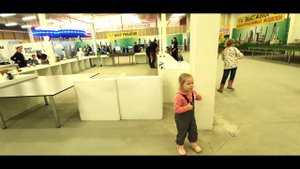 Василиса на выставке роботов