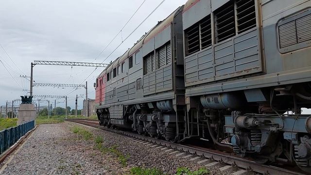 2ТЭ116У-0269 на Московском проспекте в Санкт-Петербурге