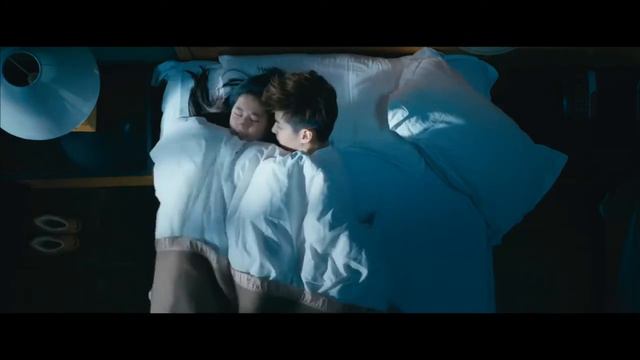 Бесконечная юность любимый момент, нежный поцелуй