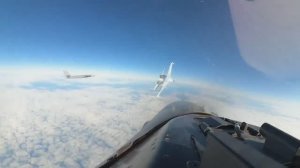 Эффектно и Мощно - Су-35С из группы сопровождения, отогнал американский истребитель от Ту-95МС✈️🇷🇺