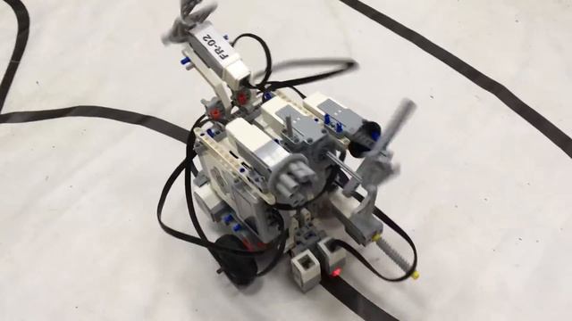 Робот для движения по черной линии смотреть онлайн