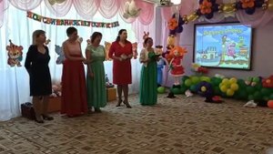 Напутствующая песня от педагогов выпускникам детского сада.